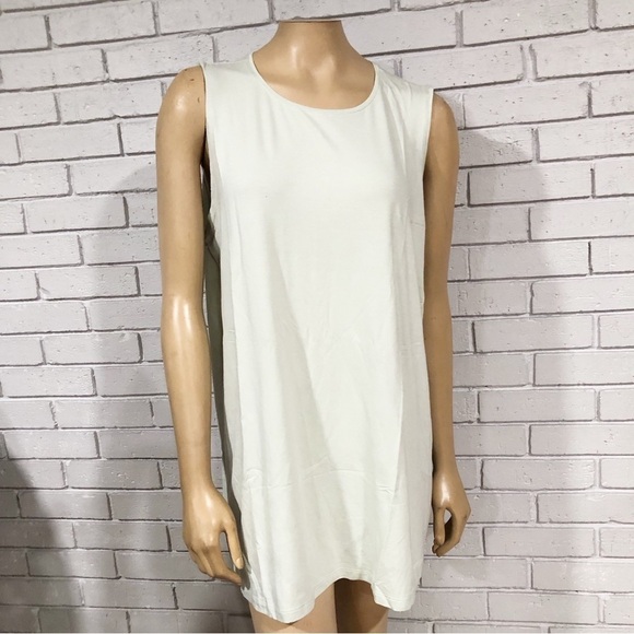 Eileen Fisher Women's Mist Green Crew Neck Long Tank - Picture 1 of 7